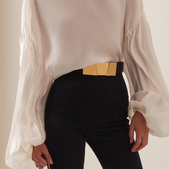 KHAITE Medium Axel Belt in Black Leather / Gold Size 80